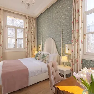 gatto-perso-luxury-studios-apartments.hotels-of-thessaloniki.com/